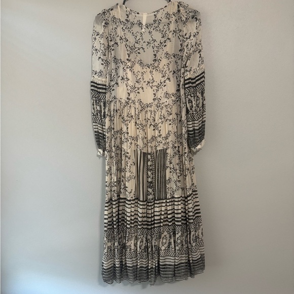 Anthropologie Talulah Tiered Midi Dress Elegant Black and White Floral size s - Picture 7 of 7